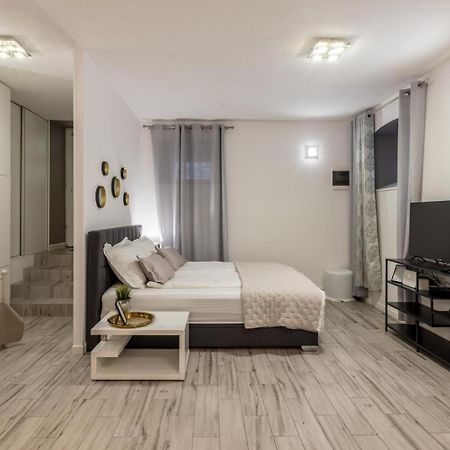 Apartments And Rooms Villa Lina Split Exteriér fotografie