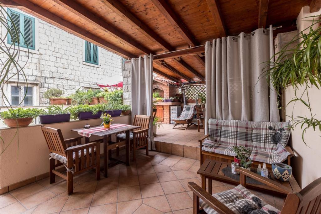 Apartments And Rooms Villa Lina Split Pokoj fotografie