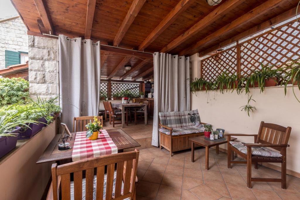 Apartments And Rooms Villa Lina Split Pokoj fotografie