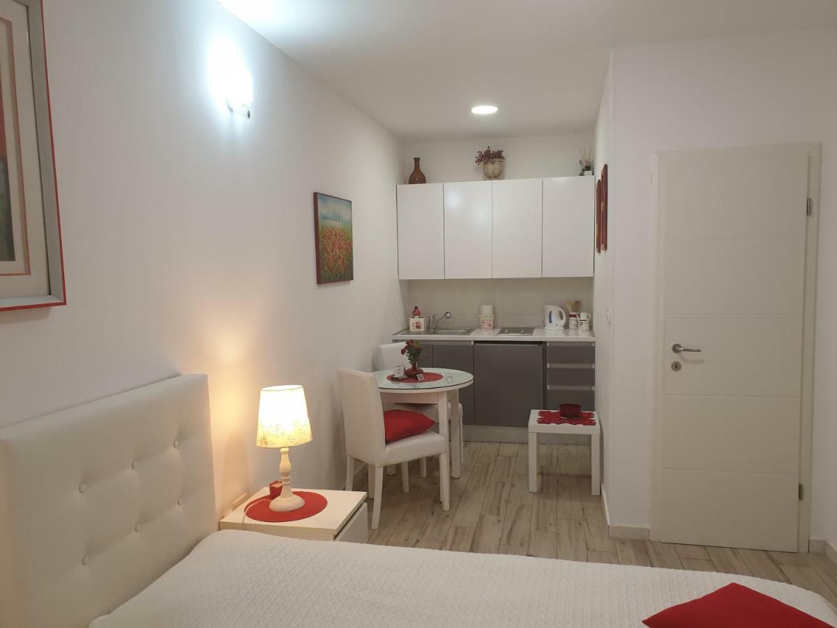 Apartments And Rooms Villa Lina Split Exteriér fotografie